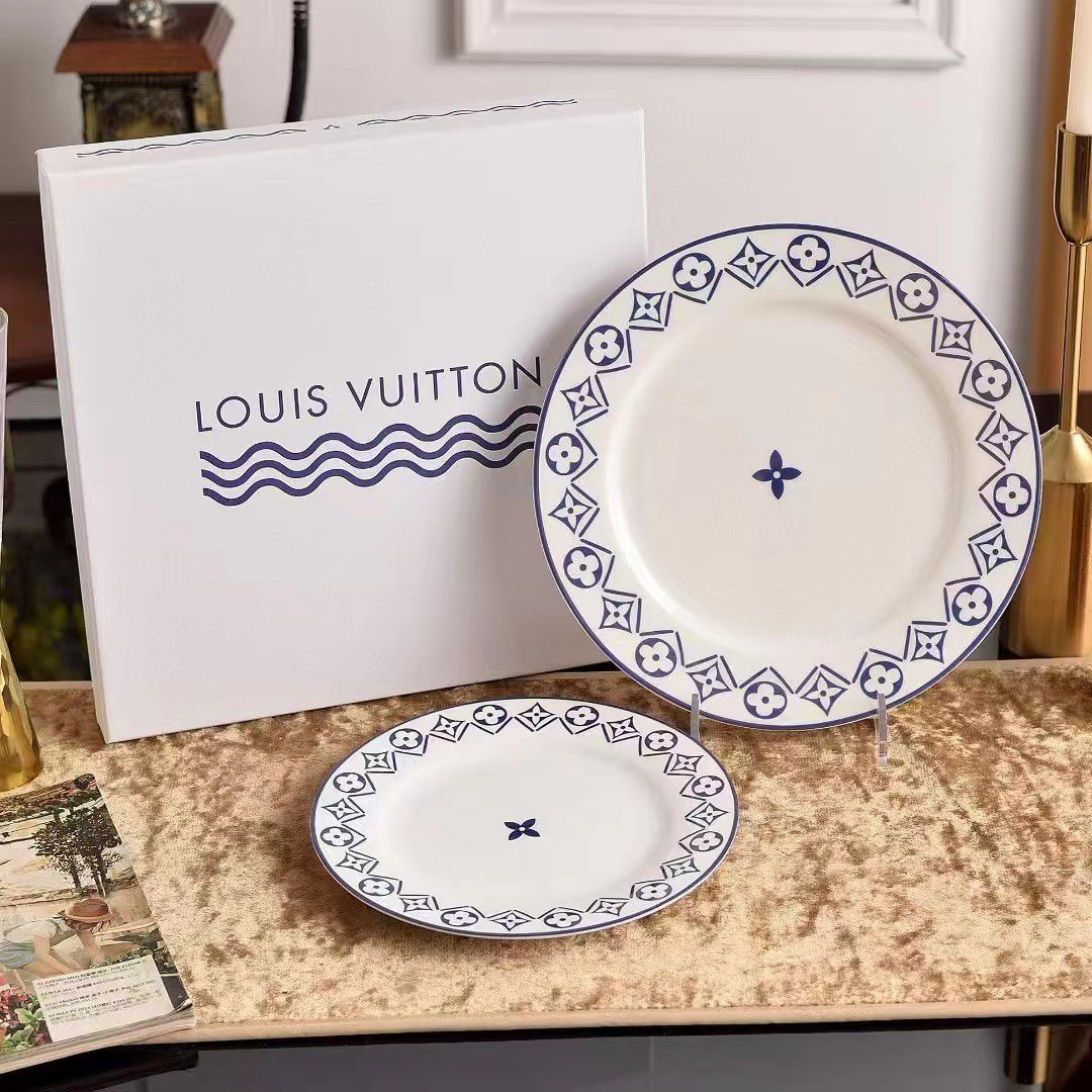 Louis Vuitton LV Plates set of two pieces